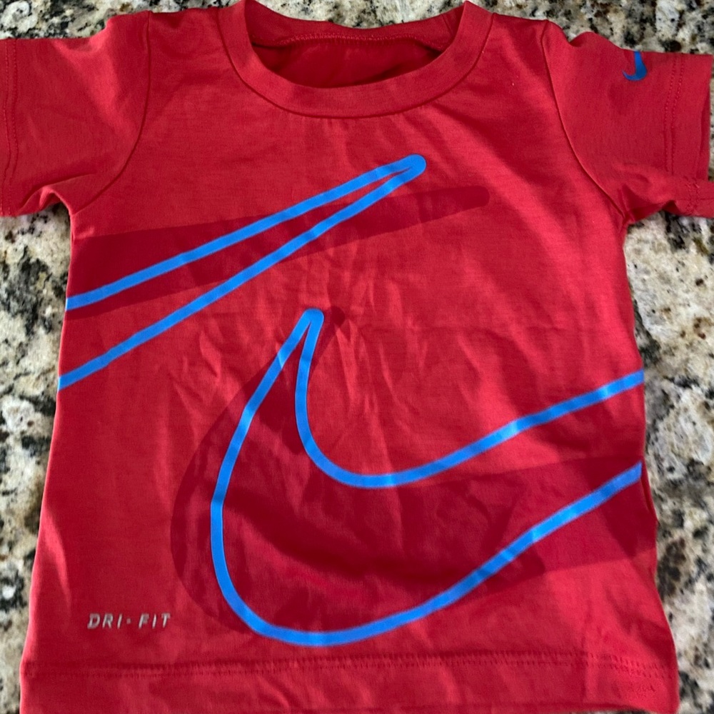 Infants 12mo Nike dri fit shirt